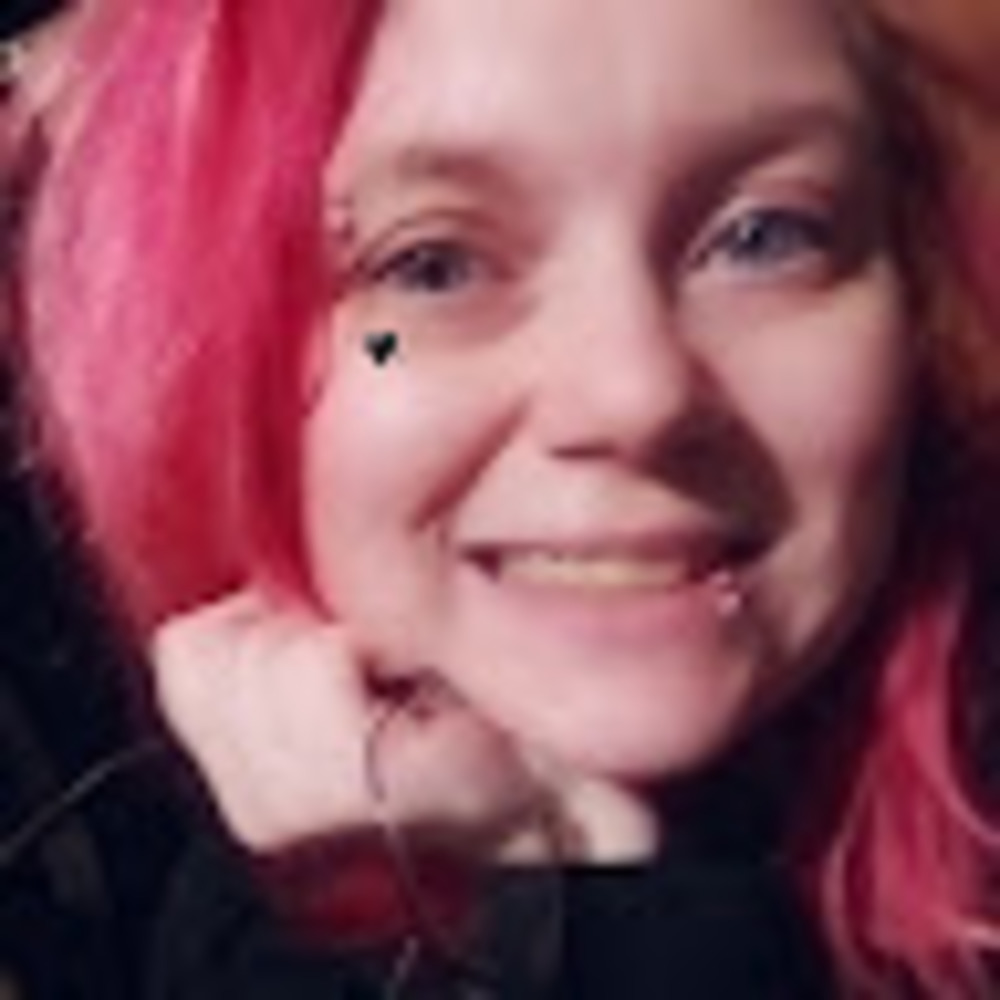 Meet your Posher, Crystal